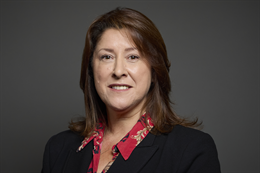 3:2 portrait of Michelle Scrogham