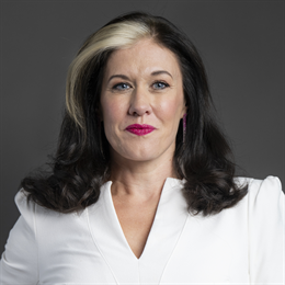 1:1 portrait of Natalie Fleet