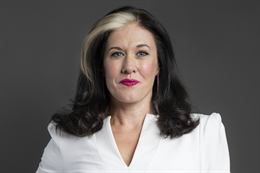 3:2 portrait of Natalie Fleet