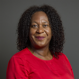 1:1 portrait of Juliet Campbell