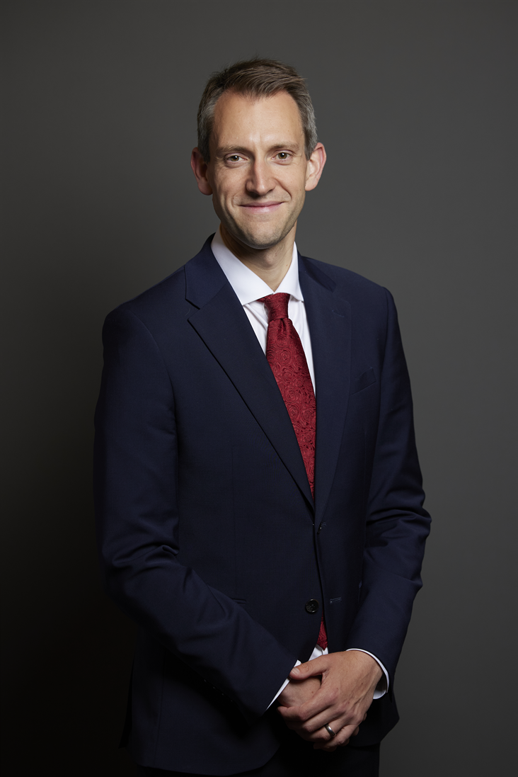 Full sized portrait of Andrew Lewin