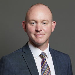 1:1 portrait of Mr Andrew Snowden