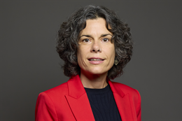 3:2 portrait of Deirdre Costigan