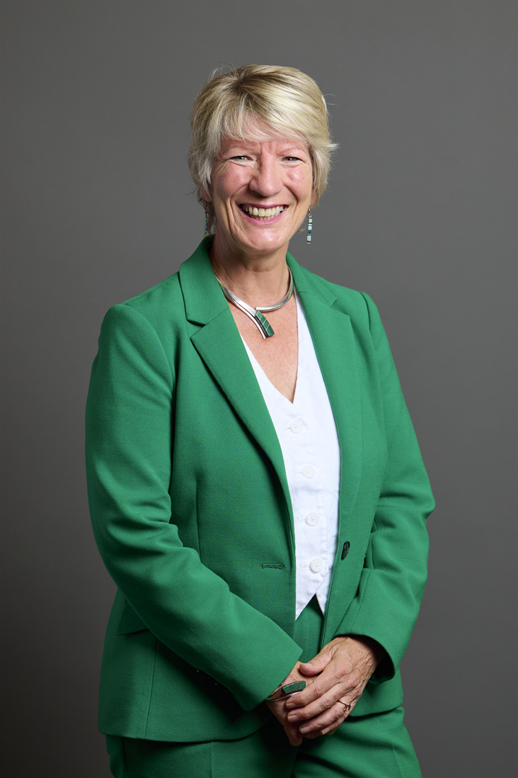 Full sized portrait of Pippa Heylings