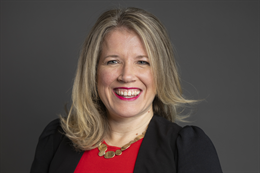 3:2 portrait of Dr Marie Tidball