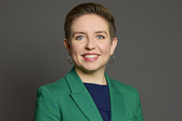 3:2 portrait of Carla Denyer