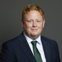 1:1 portrait of Chris Bloore