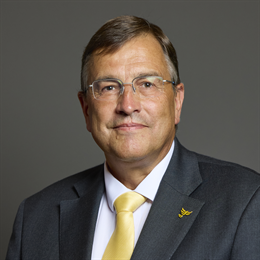 1:1 portrait of Martin Wrigley