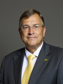 3:4 portrait of Martin Wrigley