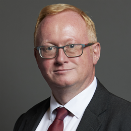 1:1 portrait of Luke Akehurst