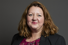 3:2 portrait of Kirsty McNeill