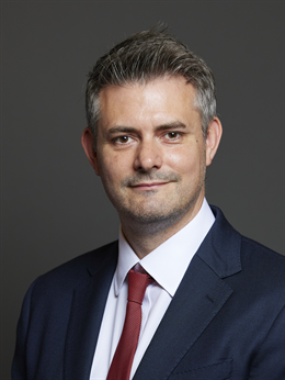 3:4 portrait of Jon Pearce