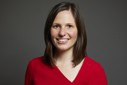 3:2 portrait of Sarah Smith