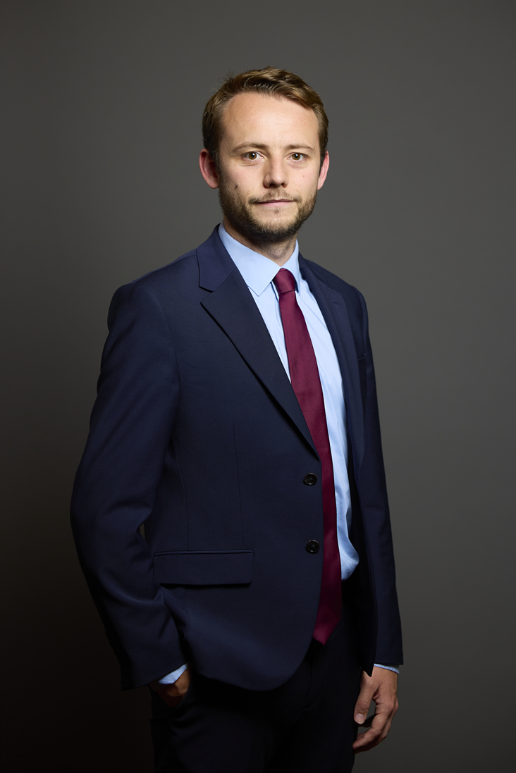 Full sized portrait of Chris Curtis