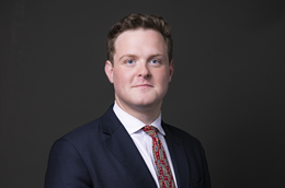 3:2 portrait of Oliver Ryan