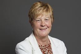3:2 portrait of Maureen Burke