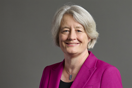 3:2 portrait of Claire Young