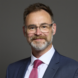 1:1 portrait of Mr Richard Quigley