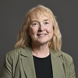 1:1 portrait of Irene Campbell