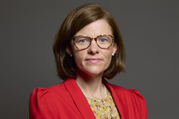 3:2 portrait of Alex Baker