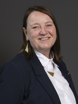 3:4 portrait of Tracy Gilbert
