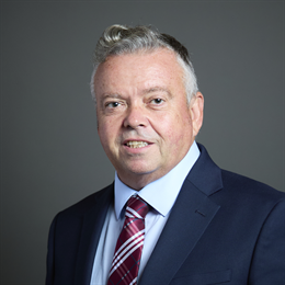 1:1 portrait of Kenneth Stevenson