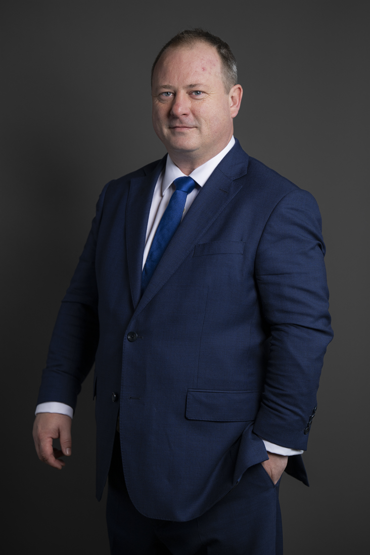 Full sized portrait of Peter Fortune