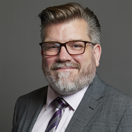 1:1 portrait of James Asser