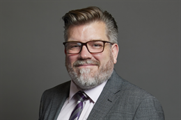 3:2 portrait of James Asser