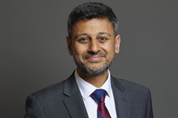 3:2 portrait of Dr Zubir Ahmed