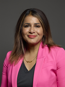 3:4 portrait of Naushabah Khan