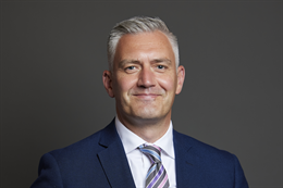 3:2 portrait of David Smith