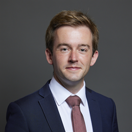 Official portrait of Tom Rutland MP