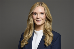 3:2 portrait of Kate Dearden