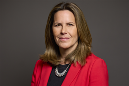 3:2 portrait of Melanie Ward