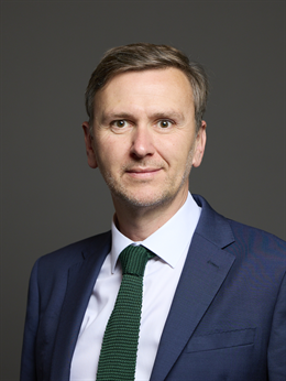 3:4 portrait of Andrew Pakes