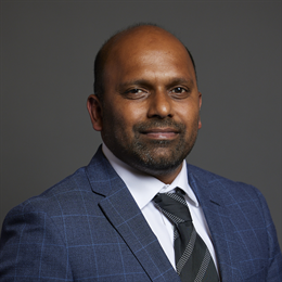 1:1 portrait of Sojan Joseph