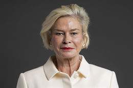 3:2 portrait of Rachel Gilmour