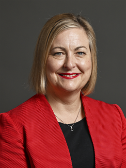 3:4 portrait of Alison Hume