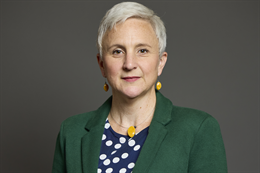 3:2 portrait of Alex Brewer