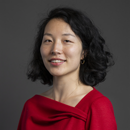 1:1 portrait of Yuan Yang