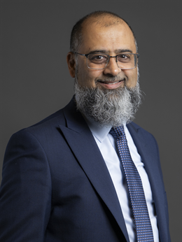 3:4 portrait of Iqbal Mohamed