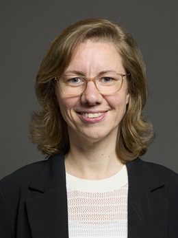 3:4 portrait of Dr Lauren Sullivan