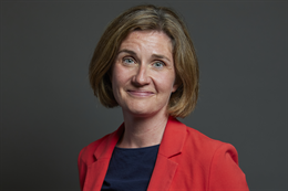 3:2 portrait of Dr Beccy Cooper