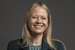 3:2 portrait of Siân Berry