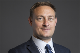3:2 portrait of Olly Glover