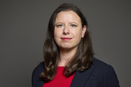 3:2 portrait of Sarah Russell
