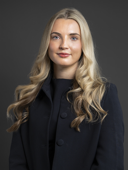 3:4 portrait of Rosie Wrighting