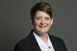 3:2 portrait of Olivia Bailey