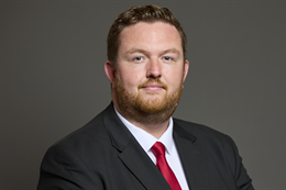 3:2 portrait of Alex McIntyre